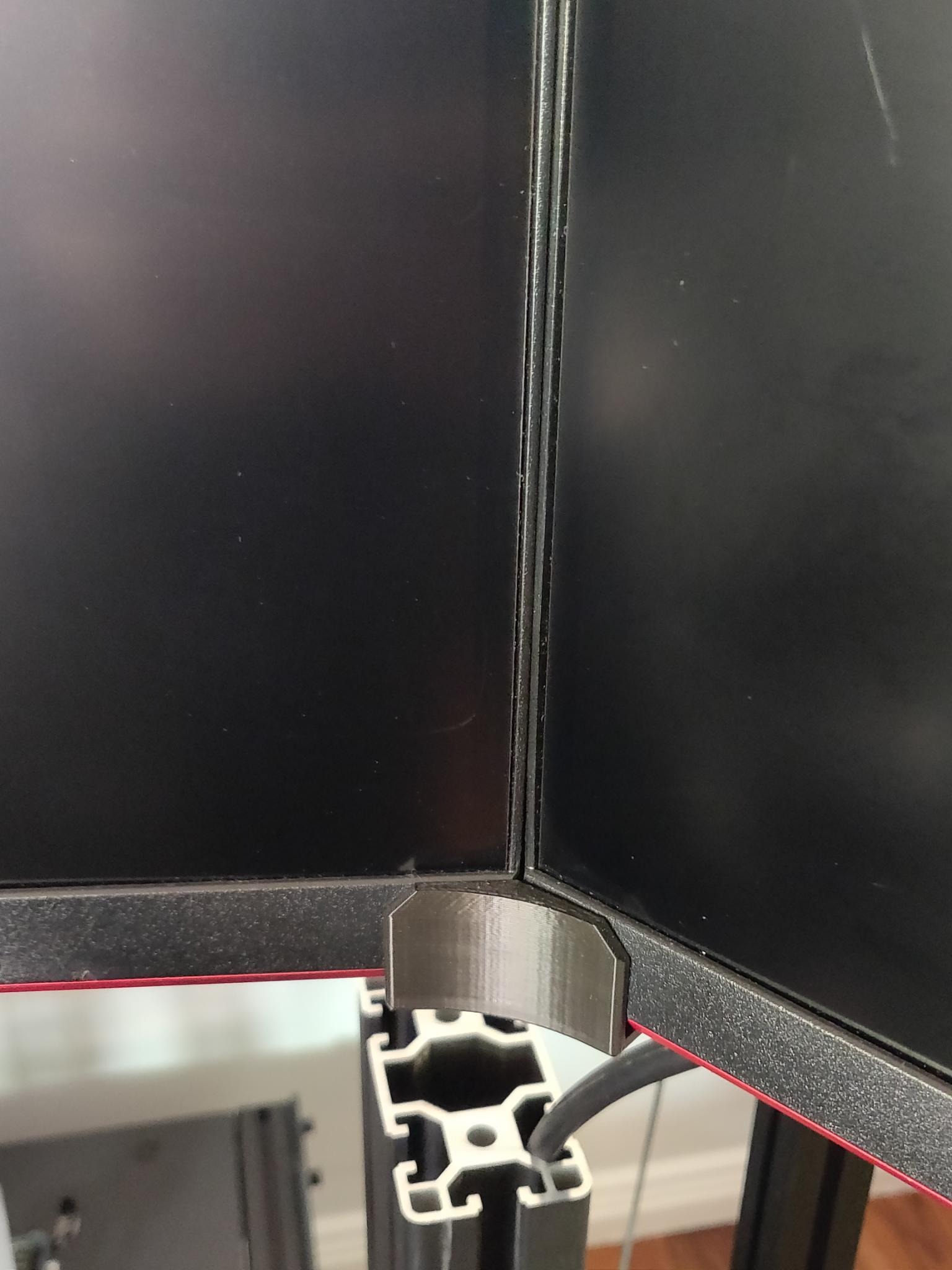 Is it possible to align monitors with bezels designed like this? r